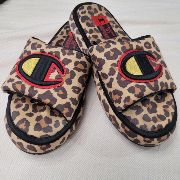 Champion slip on shoes in leopard - Picture 2 of 11